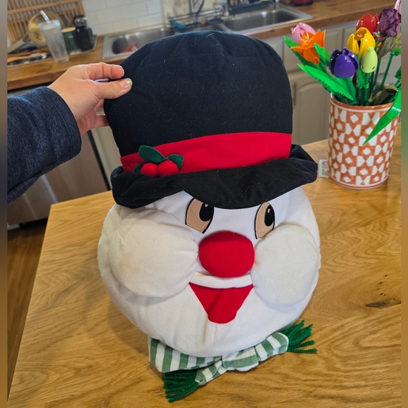 1990s Vintage Santa And Frosty Pillows